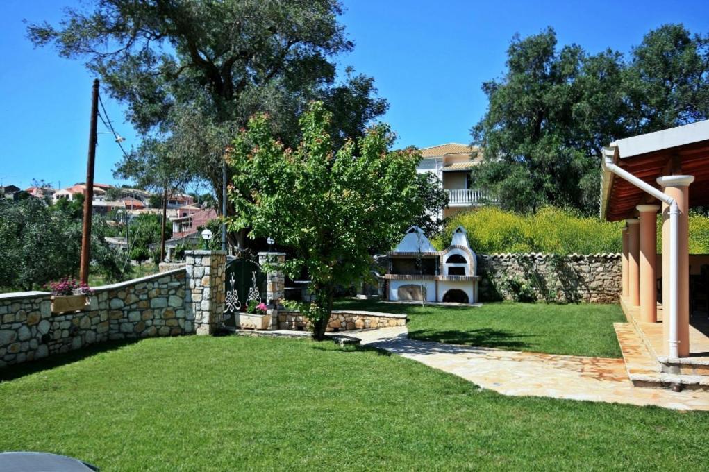 Villa Spiti Ute Makrádes Εξωτερικό φωτογραφία